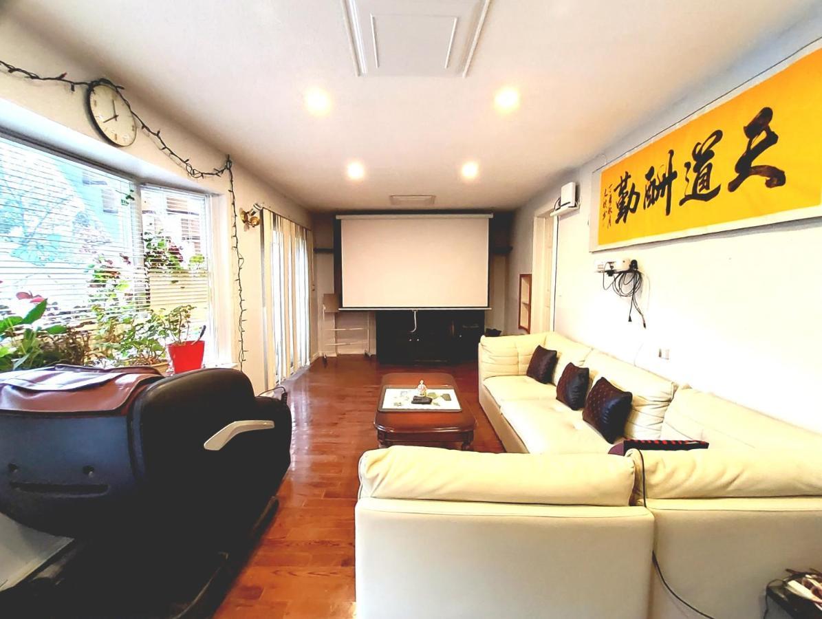 Renovated Cozy Bedroom With Private Washroom Toronto Esterno foto